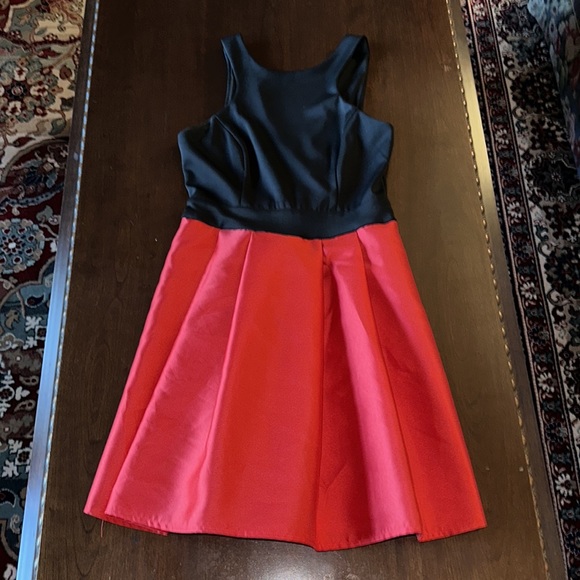 Cocktail/ party dress. Black and red by tease me. Size 3/4. - Picture 3 of 4